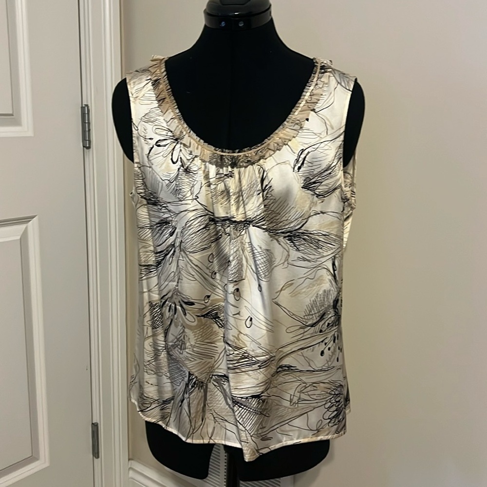 ST. JOHN Silk Shirt Sleeveless Blouse
